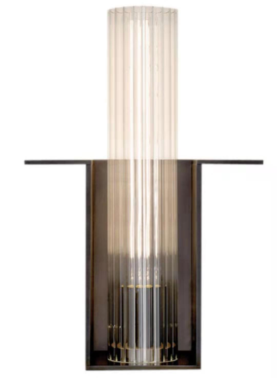 WALL LIGHT